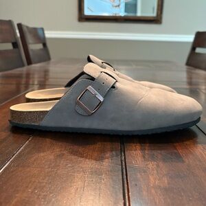 Men's Clogs Beige/Gray Slip-Ons Size 12.5